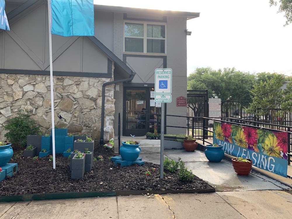 Regis Square Apartments