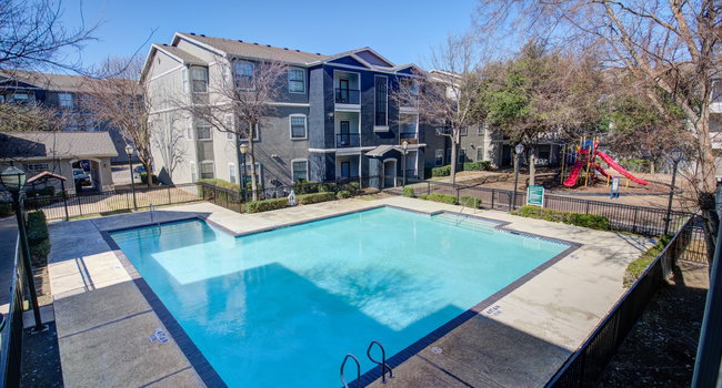 Trailside at Trinity Forest Apartments