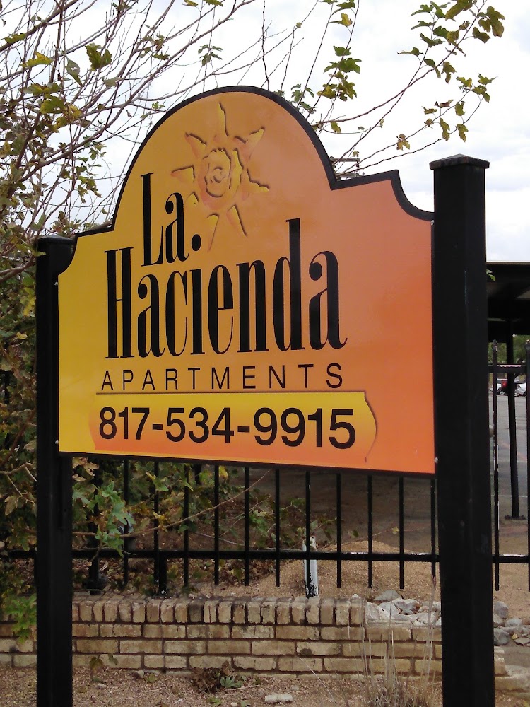 La Hacienda Apartments