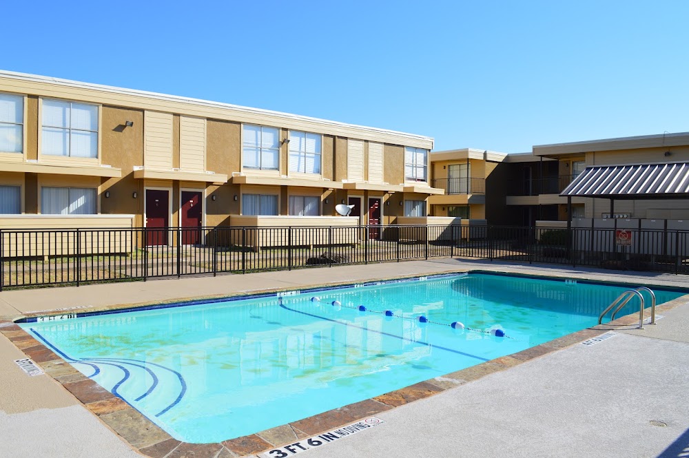 Summer Glen Apartments