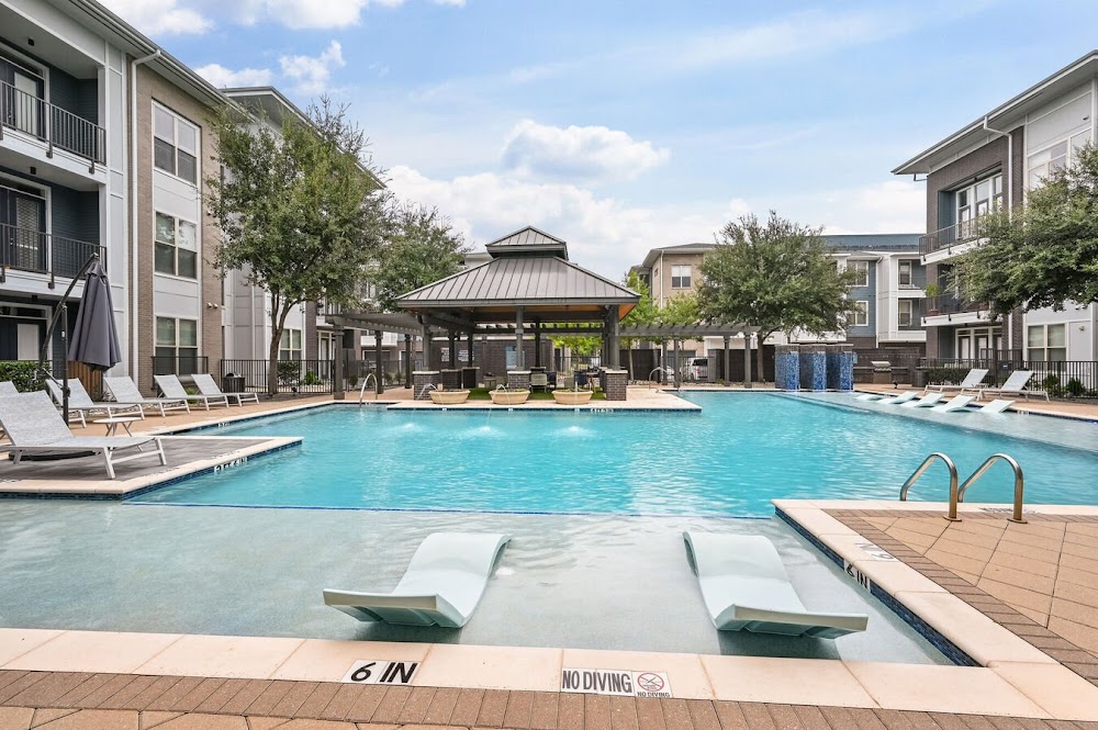 Kade Apartments