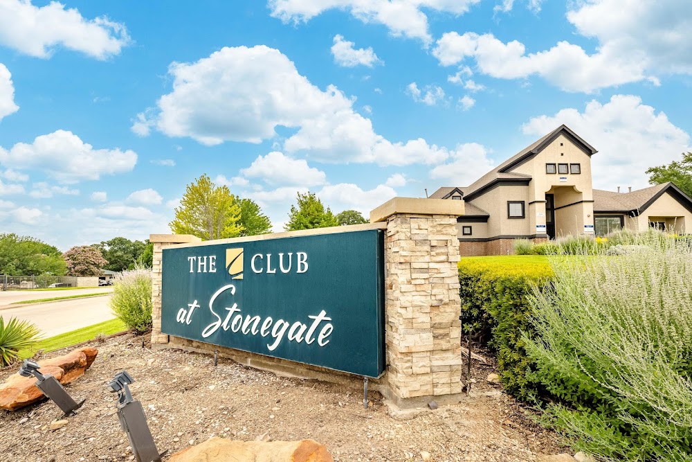The Club at Stonegate Apartments
