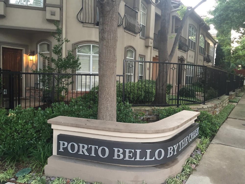 Porto Bello by the Creek