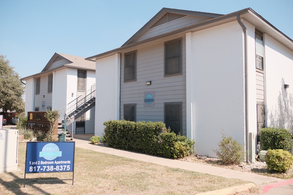 Crest at River District Apartments