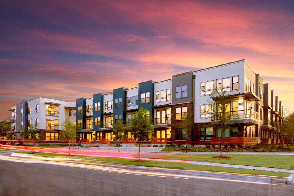 2100 Moser Apartments