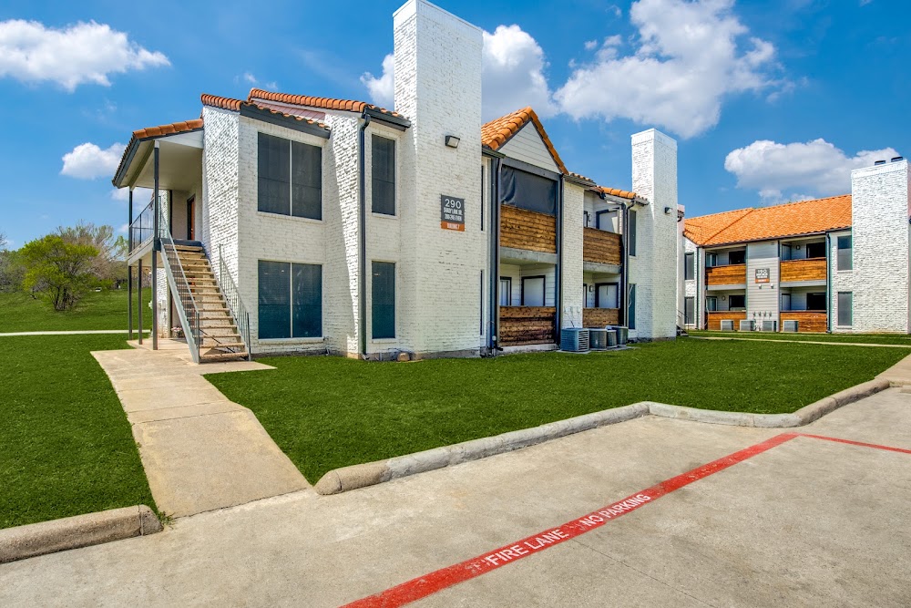 Bella Via Apartments