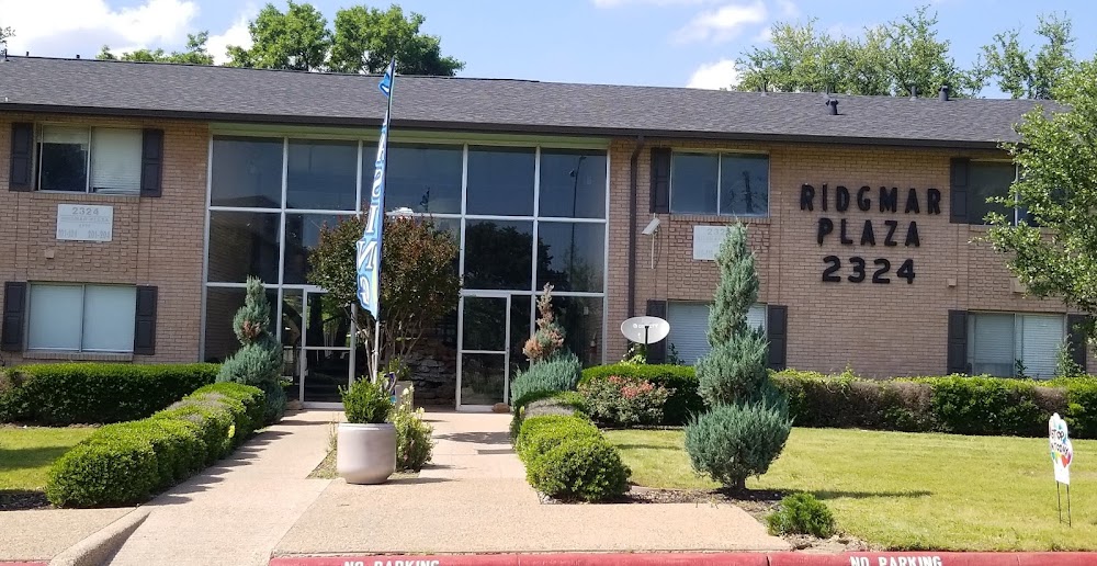 Ridgmar Plaza Apartments