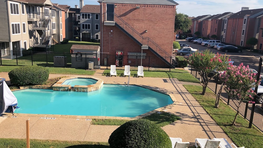 Skyline Place Apartments