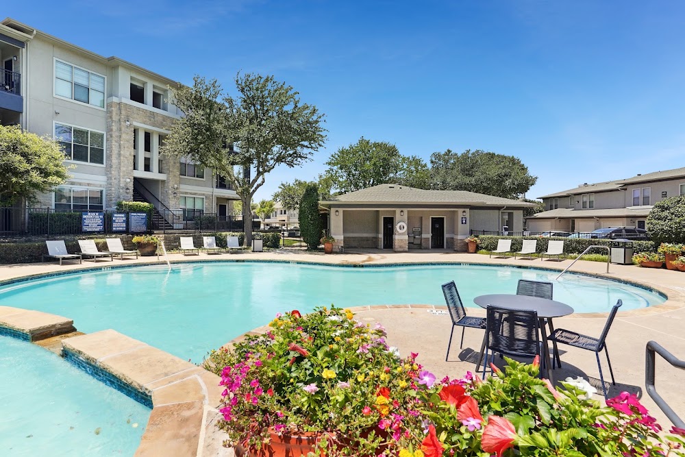 Lauren Apartments