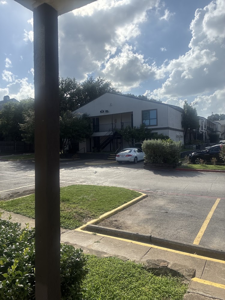 Sunchase Square Apartments