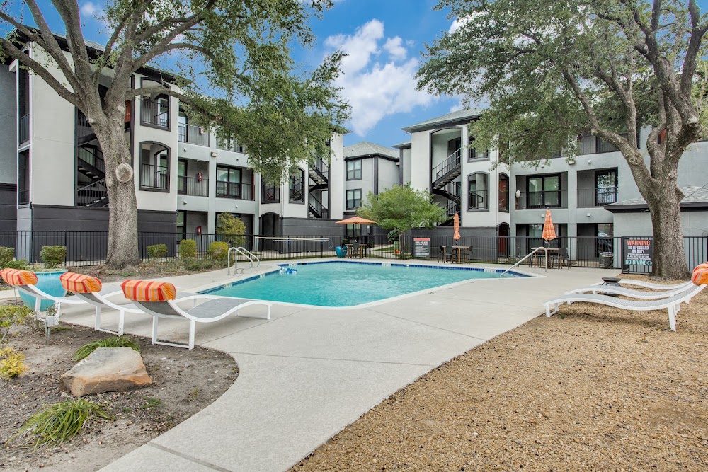 The Loren Apartments