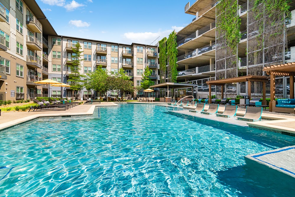 The Fairmount at Oak Lawn Apartments
