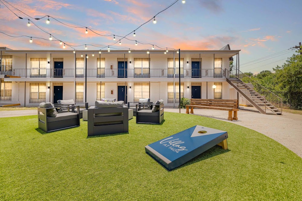Villas at 1404 Apartments