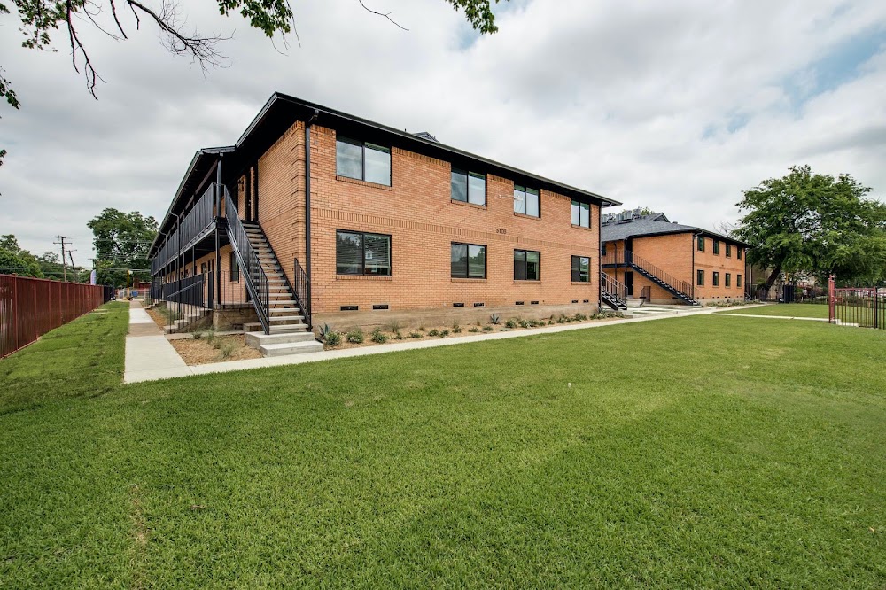 Live Oak Manor Apartments