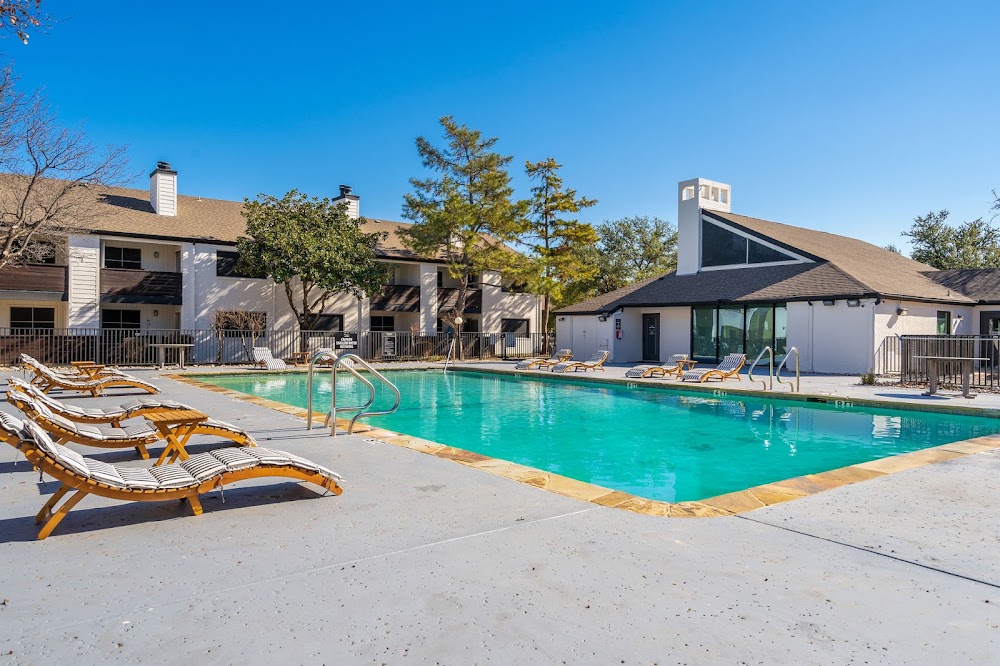 Spur Canyon Apartments